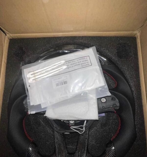 Dodge Carbon Fibre Rpm  Stearing Wheel - Image 4