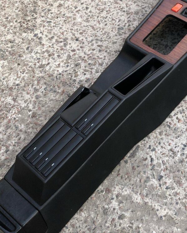Mercedes-Benz W201 190 Cassette Player - Image 4