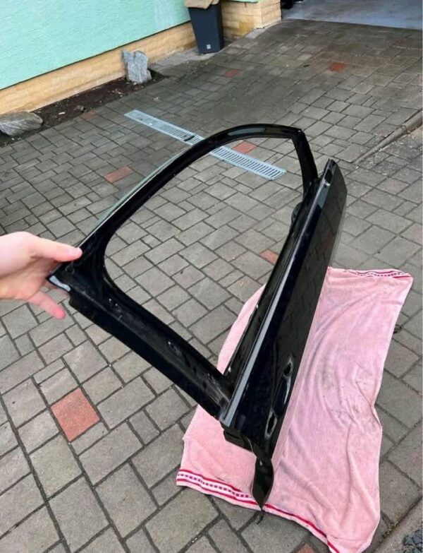 Volkswagen Golf 7 Front Door Replacement - Image 3
