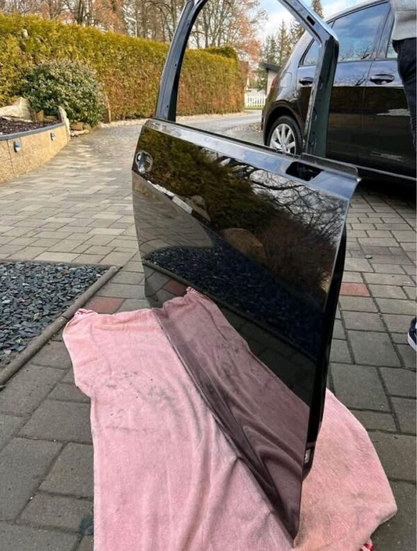 Volkswagen Golf 7 Front Door Replacement - Image 2