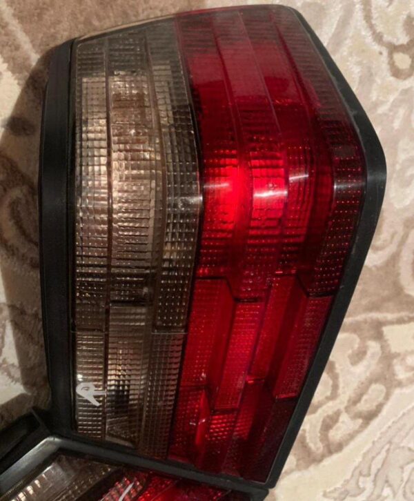 Mercedes-Benz W123 Rear Light - Image 2