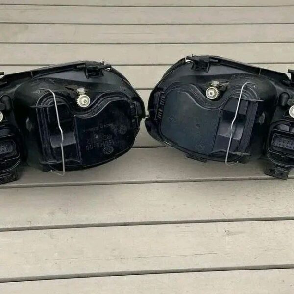 MK4 R32 Golf Headlights - Image 4