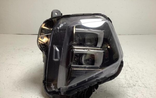 Hyundai Tucson nx4 Side lamp - Image 4
