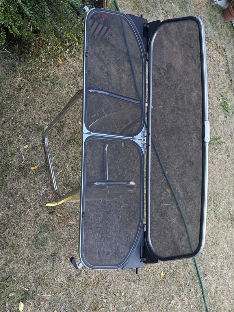 Bently Wind/Sun Deflectors - Image 2